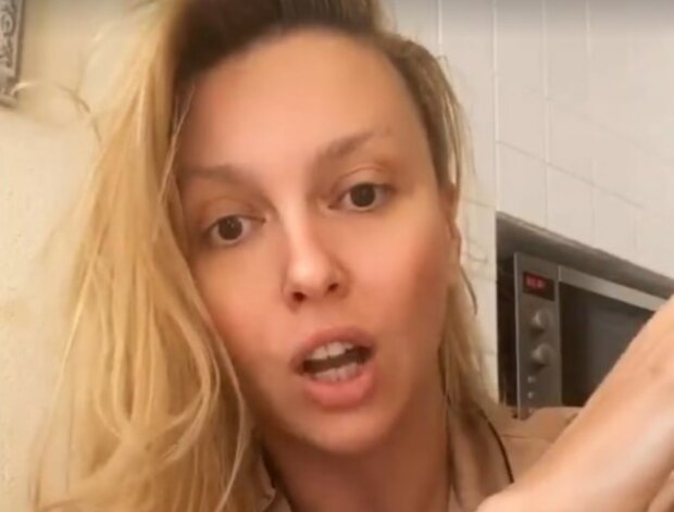 Полякова, вдома у якої впала стеля, жорстко відповіла українцям: