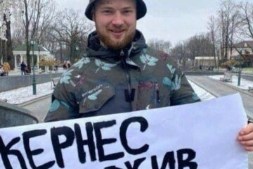 "Відразу видно, що в мери мітить": харків'янин з тату "Кернес живий" на лобі відзначився новою витівкою