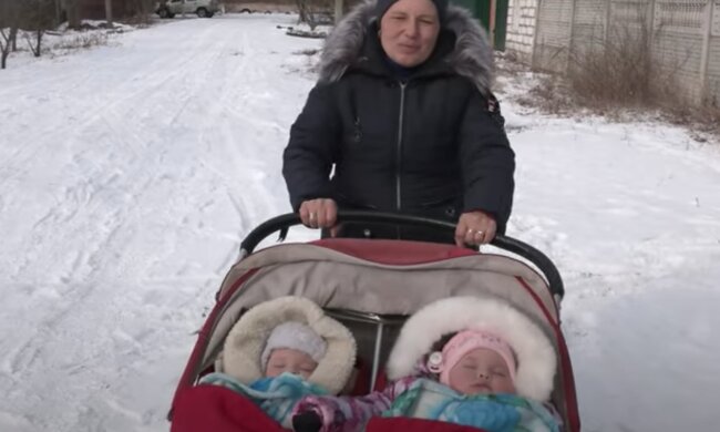 Для порятунку підключали авіацію: харківські близнюки, які народилися 24 лютого, пережили тяжкий рік