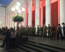 Головне за ніч: масштабна бійка у мерії Одеси і розстріл в санаторії
