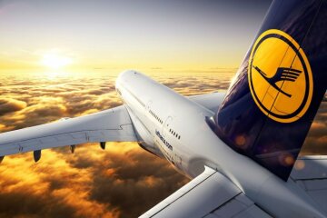 самолет Lufthansa