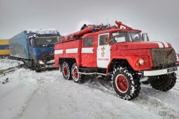 Зимние игры закончились трагедией, спасатели ищут трупы под Киевом: фото