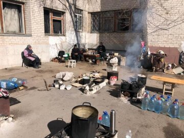 На Луганщине спасателям приходится тушить пожары под постоянными обстрелами: "Крайне тяжело..."