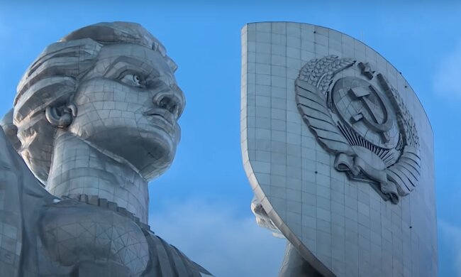 Заміна тризуба Батьківщині-Матері коштуватиме 36 млн: думки українців розділилися