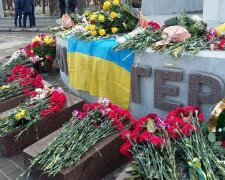 В Кривом Роге открыт первый в Украине монумент погибшим воинам АТО (фото)