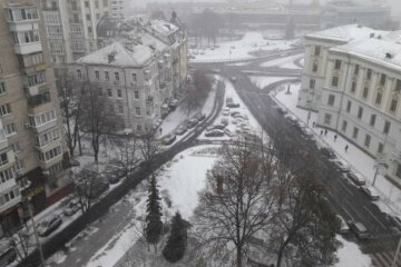 Киев снег