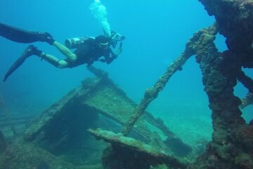 подводные археологи