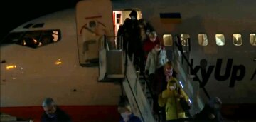 Украинцев вернули домой из Италии, у Зеленского сделали важное заявление: «все эвакуированные…»