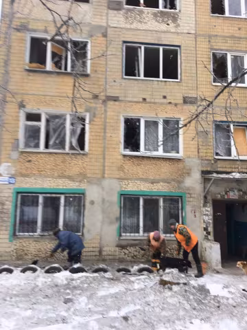 Обстріл Авдіївки: бойовики потрапили в квартиру з матір’ю і п’ятьма дітьми