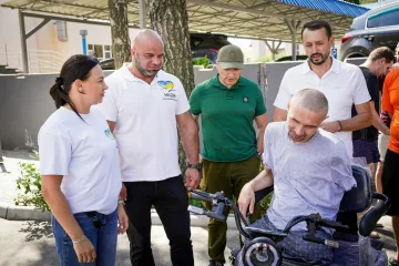  150 ветеранів отримали електроскутери від Християнського корпусу та фонду «Надія»