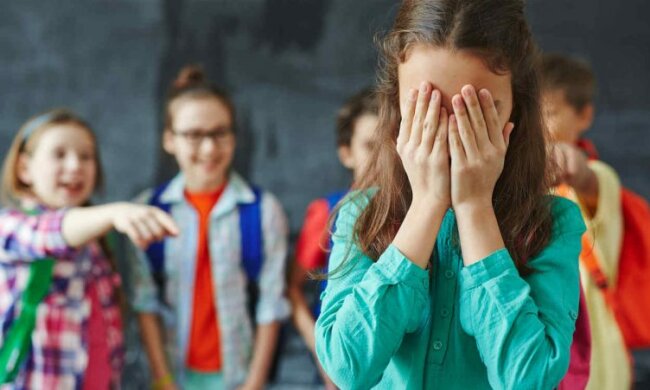 nina-victima-bullying-llorando-e1531308054248