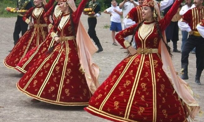 narodzhennya_odruzhennya_i_smert_u_krimskih_tatar