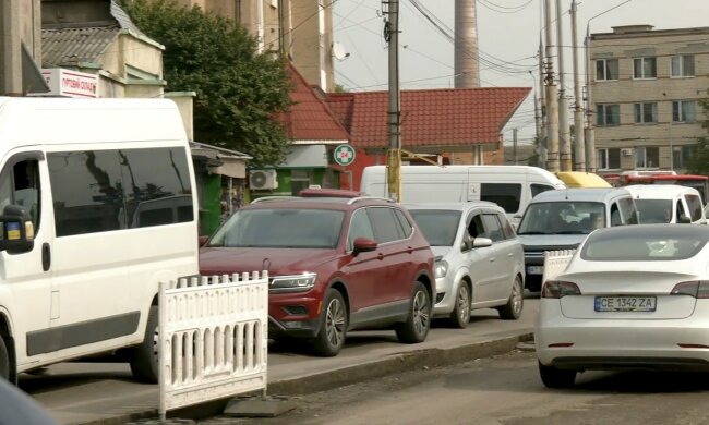 Ограничение движения транспорта в Черновицкой области
