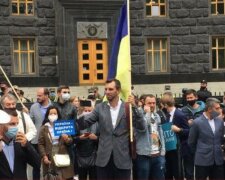 У киевлян сдали нервы: в столице разгорается бунт из-за карантина, кадры