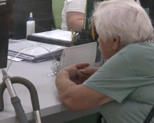 Грошова допомога для пенсіонерів у Харківській області