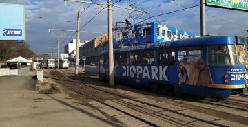 Одесситы оказались заблокированы в трамвае: кадры ЧП