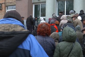 Бесплатные продукты для ВПЛ и пенсионеров в Запорожье