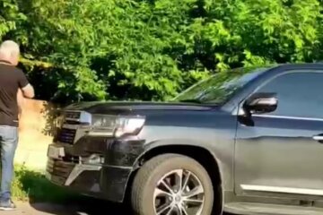 Под Харьковом новый "Крузак" сбил кормилицу семьи: фото с места несчастья
