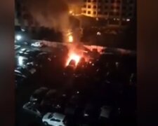 Автомобілі масово підпалюють в Одесі:кадри подій