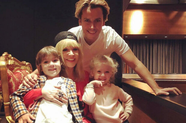 Алла Пугачева, Максим Галкин, Гарри, Лиза, дети