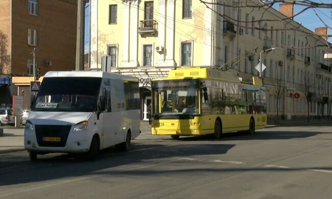 Новий графік руху транспорту у Полтавській області