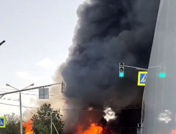 "Будинок теж горить": вогняний вибух пролунав у росії, є жертви