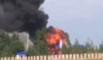 В Одесі вибухнула заправка, під завалами шукають людину: кадри з місця НП