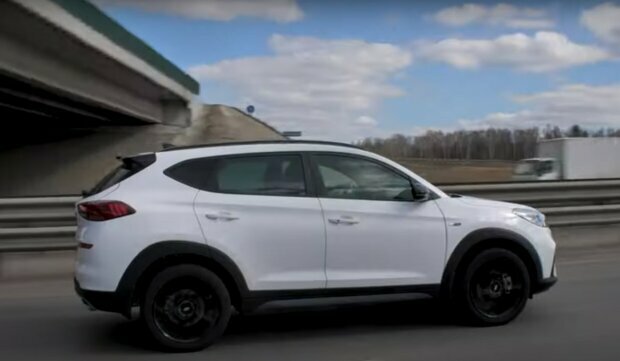 У Харкові головлікар інфекційки купив розкішне авто за 860 тисяч: з'явилася декларація медика