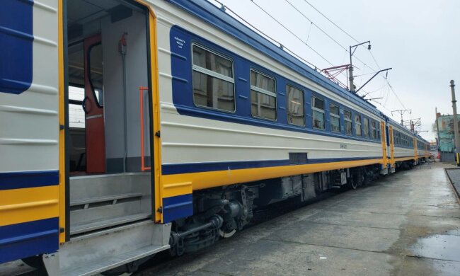 Залізниця, поїзд, УЗ, Укрзалізниця
