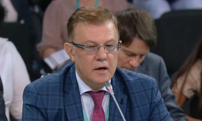 Влада має стимулювати економіку, а не душити її, підвищення податків наразі неприпустиме – економіст