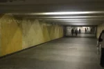 ЧП в киевском метро: потолок упал на глазах у людей, кадры разрушений