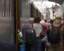 Новий графік руху поїздів в Дніпропетровській області: