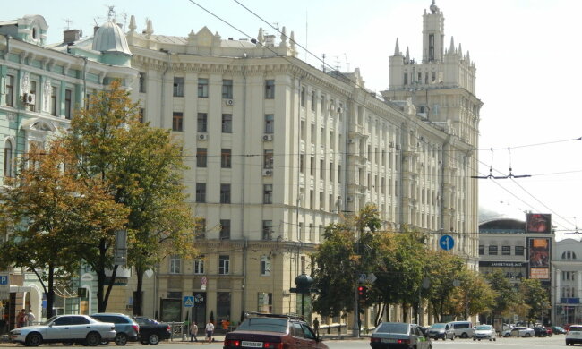 дом со шпилем, Харьков