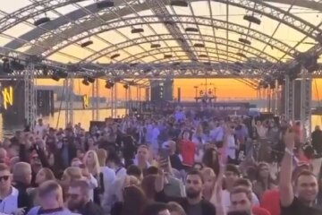 Скандальний клуб влаштував бурхливу вечірку в Києві, відео: "карантин не для всіх"