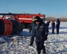 Крушение вертолета, спасатели добрались до обломков: первые детали и фото с места трагедии