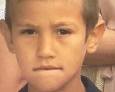 Хлопчик з карими очима зник безвісти: людей закликають допомогти з пошуками юного Колі