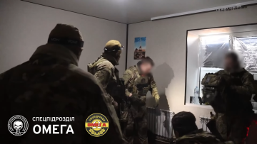 Спецназовцы "Омеги" показали редкие кадры перед выходом на задание: "За минуту до боя"