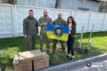 Представники Держекоінспекції спільно з Міністром Світланою Гринчук передали необхідне обладнання для ЦСП НГУ "Омега"