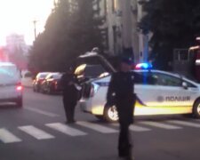 Харківську ОДА атакували, поліція примчала на місце НП: кадри з місця подій