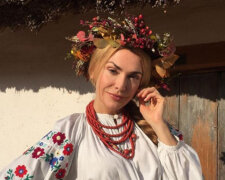 54-річна Ольга Сумська зачарувала виглядом в одному халатику: дасть фору молодим красуням