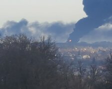 Главное за ночь: обстрел больницы, пожар на нефтебазе под Киевом и подробности захвата ЗАЭС
