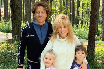 Алла Пугачова, Максим Галкин, Лиза Галкина и Гарри Галкин