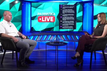 Політика чи економіка: Бізяєв розповів, про що Меркель говоритиме із Зеленським