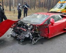 ЧП под Киевом: водитель на Lamborghini не справился с управлением на скорости 200 км/час, кадры ДТП