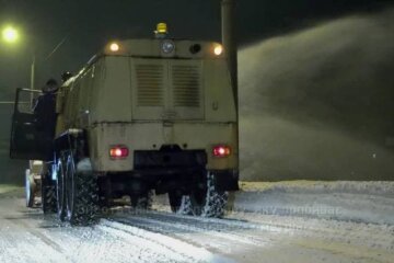 Тяжелую технику вывели на улицы Днепра: ситуация в городе накаляется