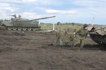 На Донбассе началась масштабная мобилизация под контролем Генштаба РФ, готовится обострение: "до 21 ноября..."