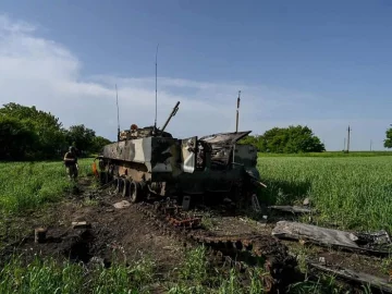 російська техніка, війна, поле бою