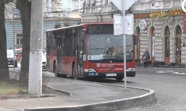 Новий графік руху транспорту у Чернівцях