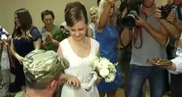 "Нагодувала борщем - пообіцяв одружитися": історії кохання з Донбасу, які подолали біди і поранення
