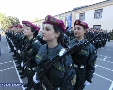 Украинки массово идут на контрактную службу